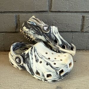 Toddler Crocs - Classic Marbled Black and White